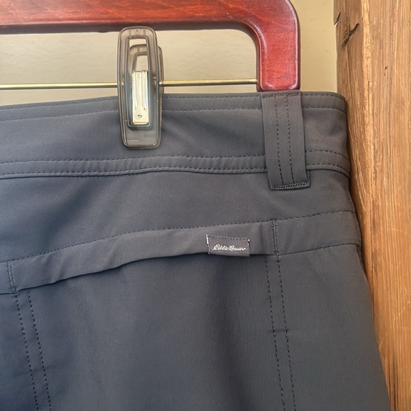 NWOT Eddie Bauer Women's Dark Smoke Adventurer Skort Size 14 - Picture 6 of 7